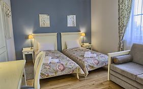 Villa Estera - Hotel & Restauracja